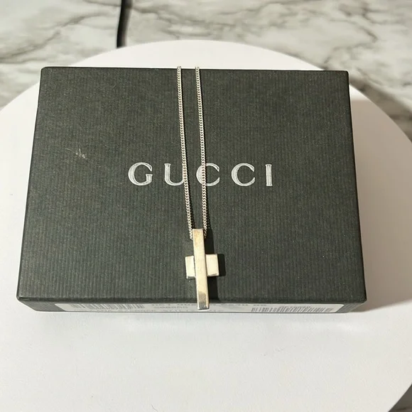 GUCCI STERLING SILVER CROSS 16” NECKLACE. - Picture 1 of 7